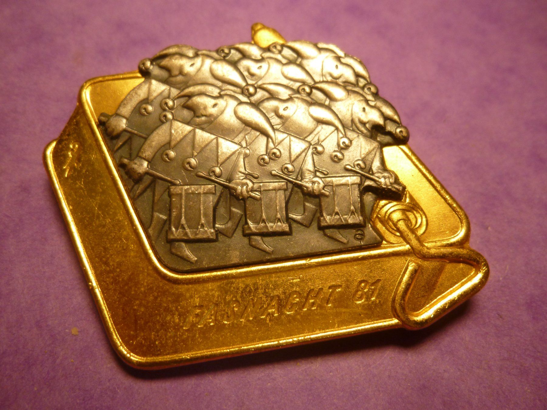 Placchette & Badge: BASEL 1981 GOLD – Usato da Ried (Muotathal) venduto da Mandarin02