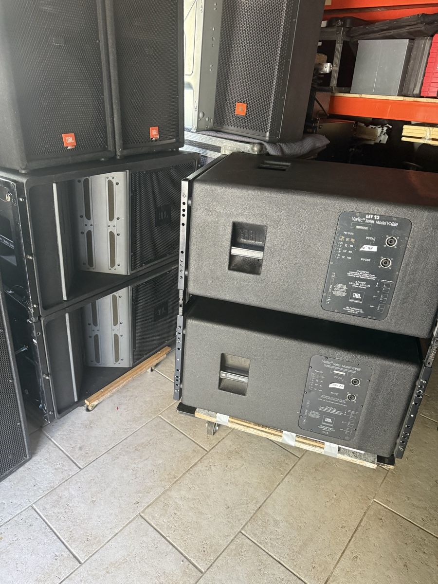 JBL Lautsprecher: JBL Line Array PA Lautsprecher 4 Stk. – Gebraucht aus Nebikon von Electrovoice10 2