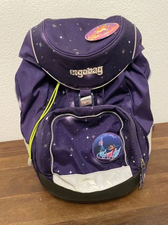 Ergobag Schulrucksack (lila) mit Kletties