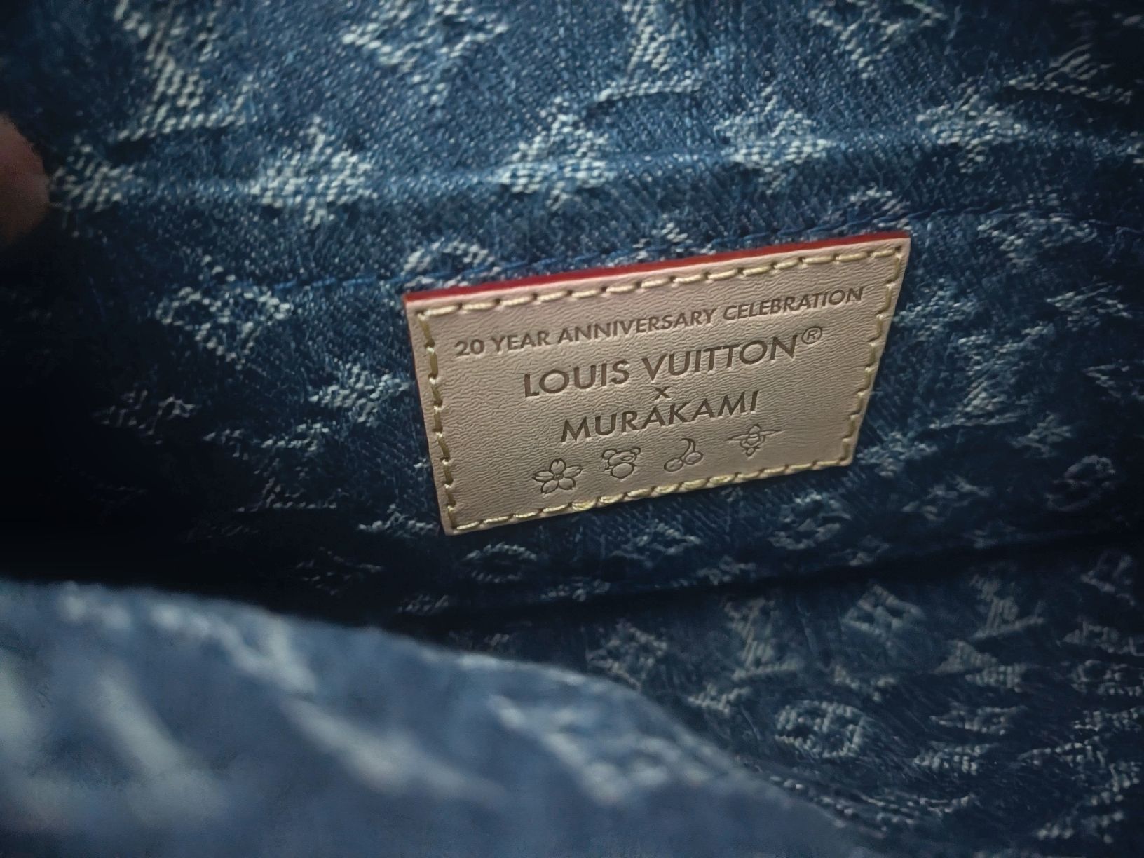 Louis Vuitton Borse: Louis Vuitton Murakami Cherry Denim Pochette Accessoire – Nuovo (secondo la descrizione) da Lausanne venduto da can777 4