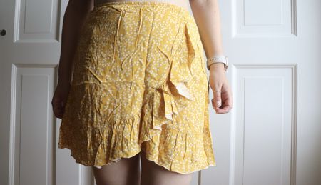 Jupe jaune à fleurs Brandy Melville