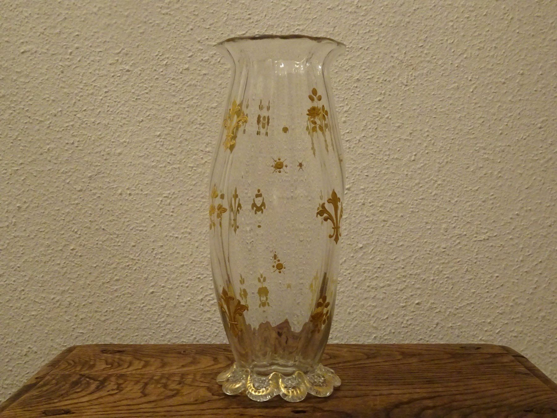 Vasen & Gefässe: Vase mit Golddekor / Lilienwappen – Gebraucht aus Esslingen von eintagammeer 1