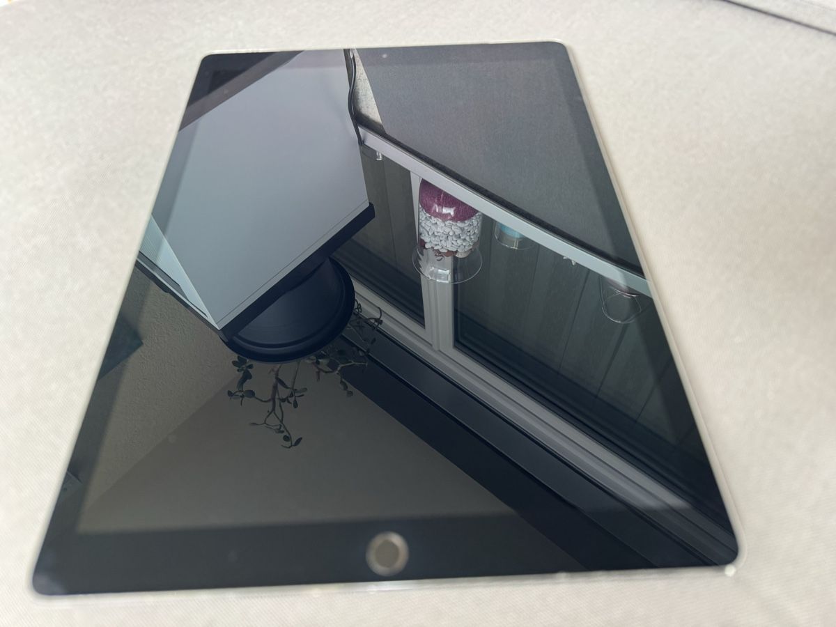 Apple Tablet PC: Apple iPad Pro 12.9  iCloud – Difettoso da Lausanne venduto da Denis- 3
