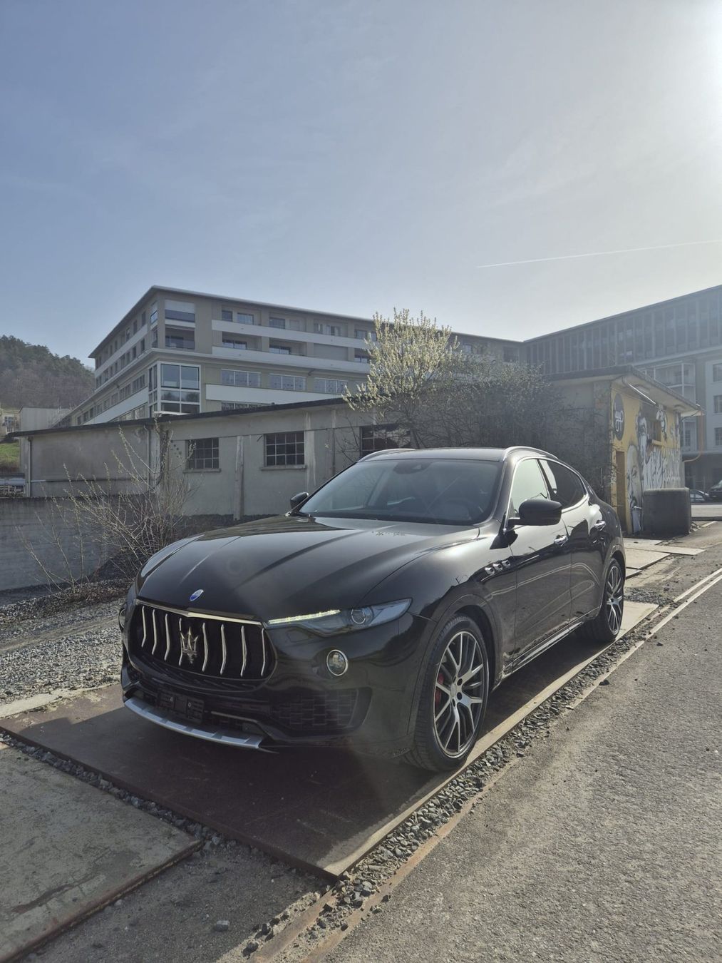 Maserati Autos: MASERATI Levante S 430PS – D'occasion à Boll par loeJ