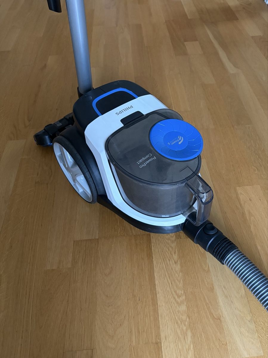 Philips Aspirapolveri & Accessori: Philips PowerPro Compact Vacuum Cleaner – Usato da Regensdorf venduto da WetTowel42 1