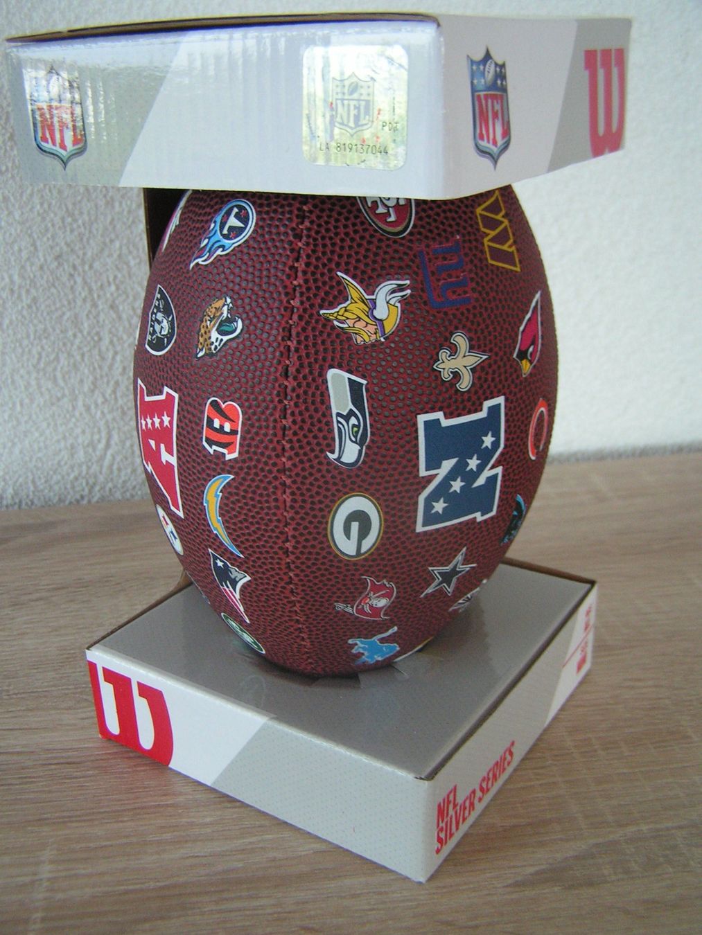 Bälle: American Football  NFL >>>>mit allen Logos!<<<< – Neu und originalverpackt aus Horgen von Buezer