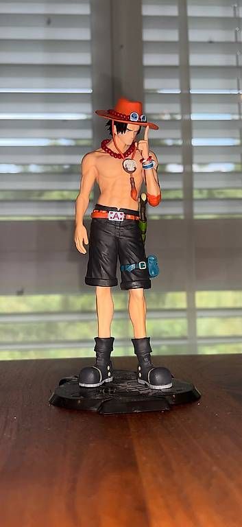 Figuren: Anime Figur Portgas D. Ace – Gebraucht aus Horw von Jan.0364