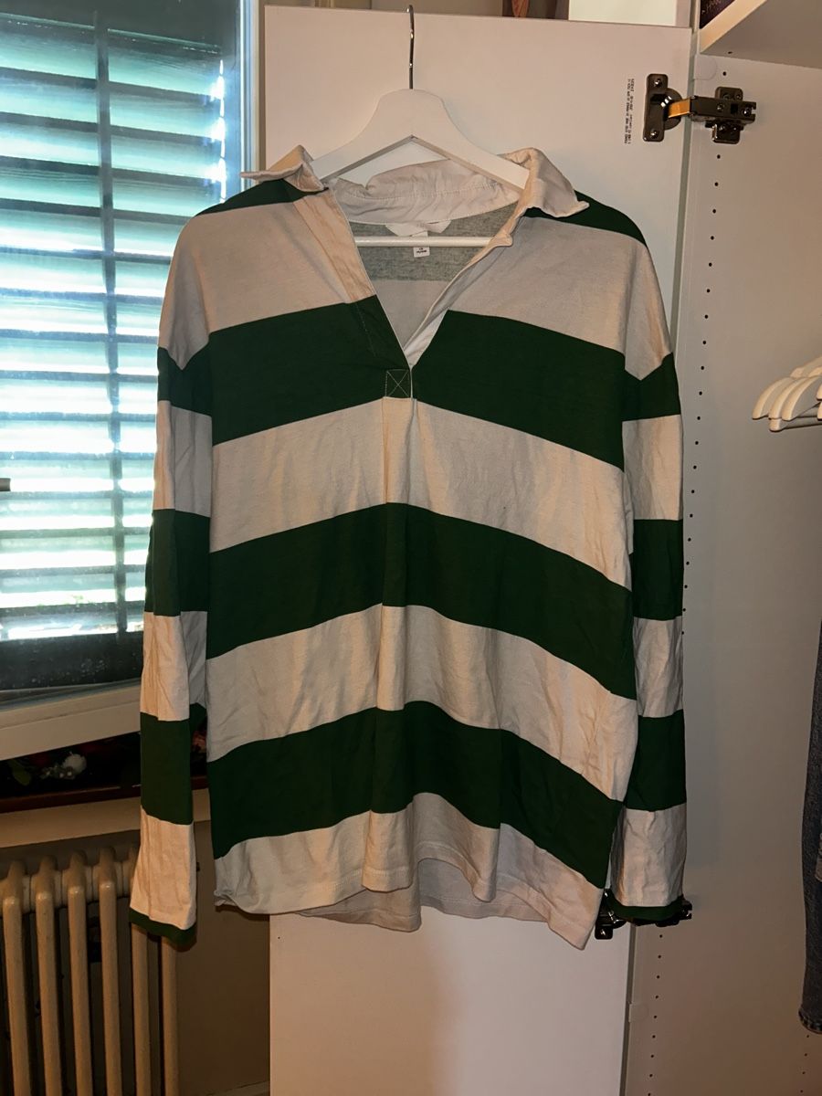 H&M Pulls & Sweat-shirts: Longsleeve – D'occasion à Pfäffikon ZH par Proganeer