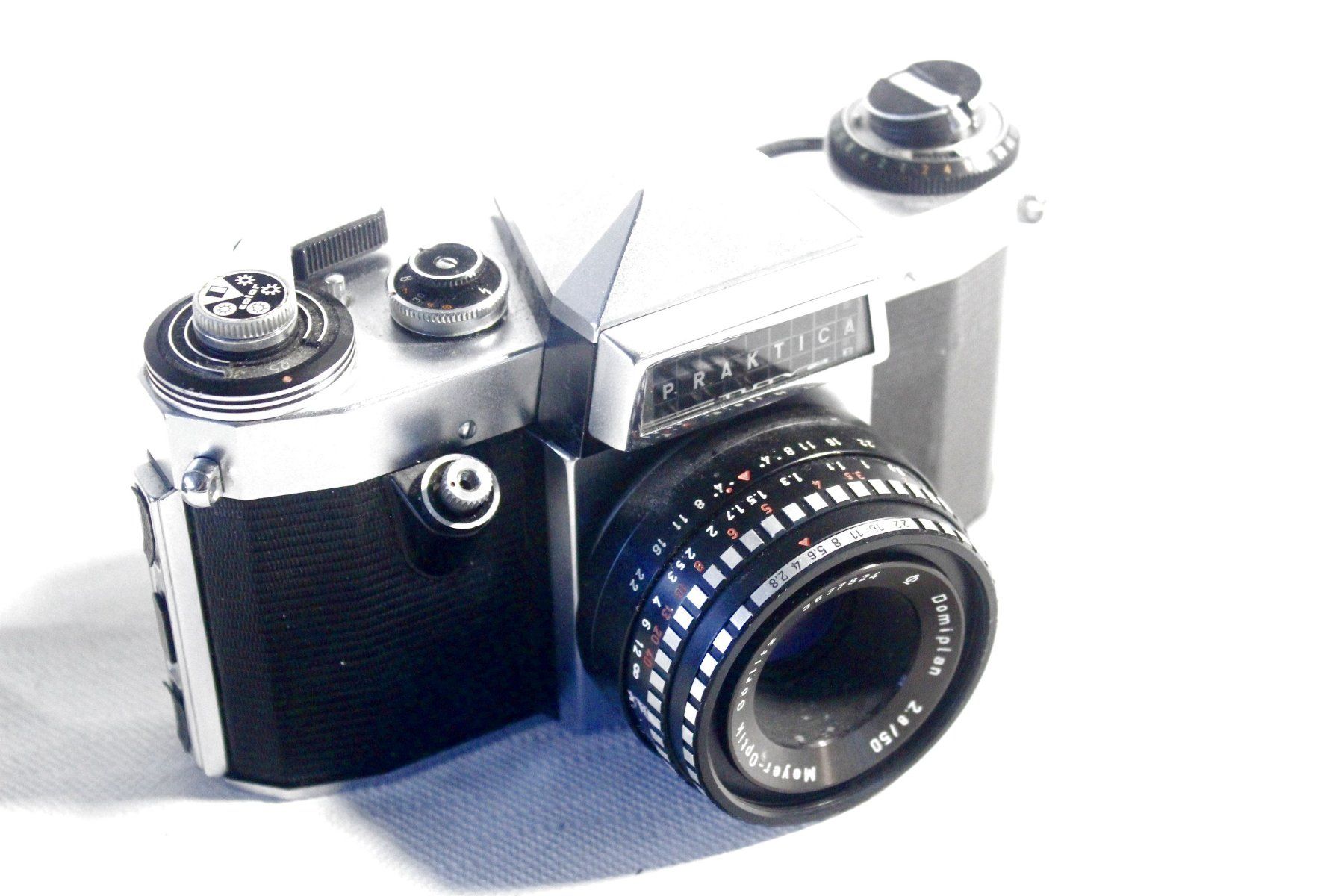 Praktica Fotocamera: PRAKTICA Nova B mit Domiplan 2.8/50 Meyer Optik Görlitz – Usato da Bern venduto da kultiges 2