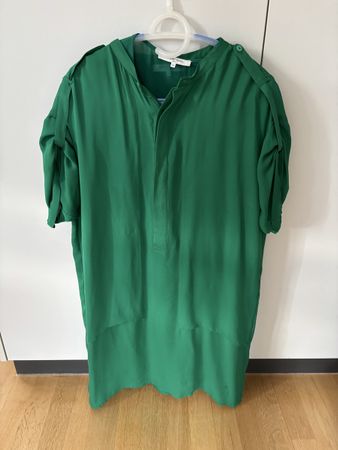 Gérard Darel Kleid 100% Seide 38 grün mit Unterkleid