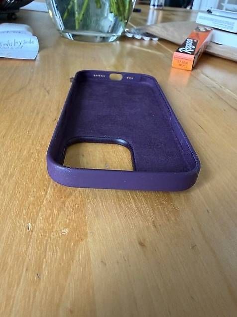 Covers & Schutzfolien: Iphone 16 Pro Hülle Neu, nie gebraucht. – Gebraucht aus Wald ZH von Catwieselman 4