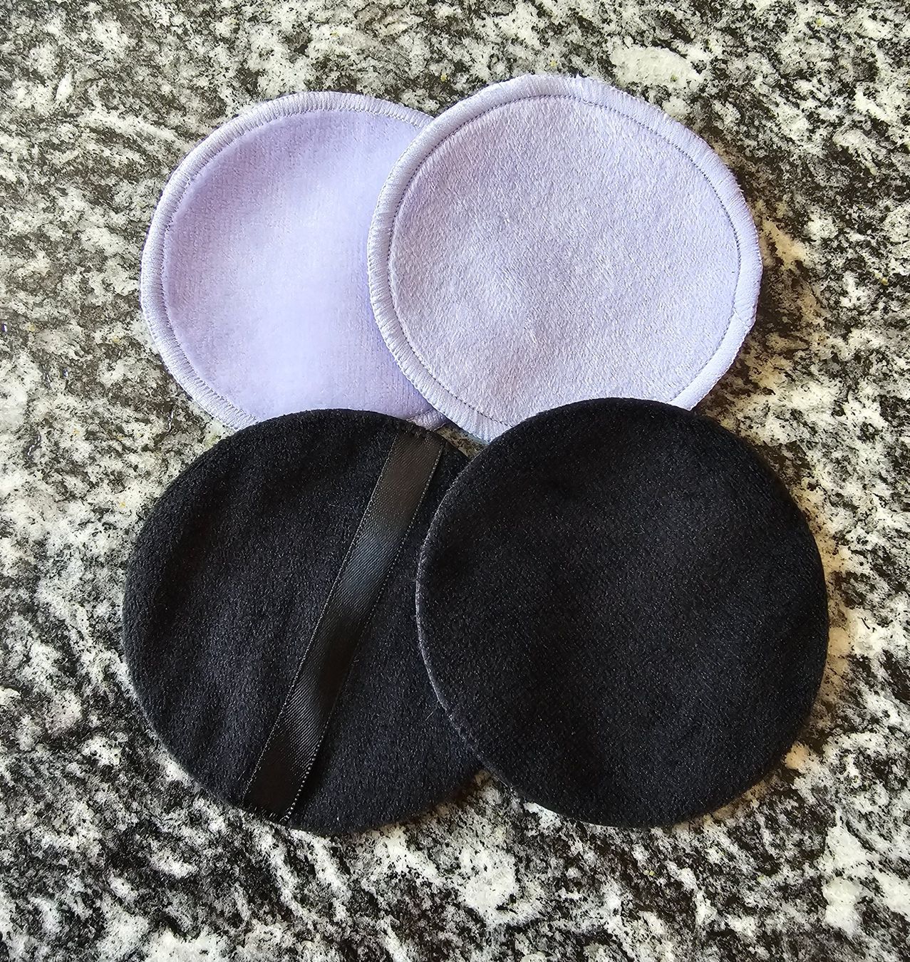 Cura del viso: 4 Stück Make-up-Entferner Pads waschbar NEU – Nuovo e nell'imballaggio originale da Füllinsdorf venduto da Sunnebliemli7