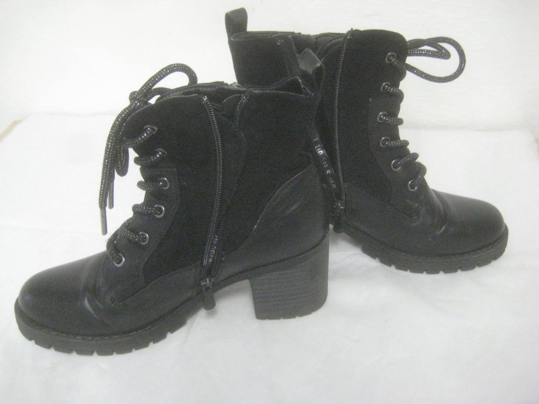 Damenschuhe: DAMEN STIEFELLETTEN – Gebraucht aus Uster von flocke1 1