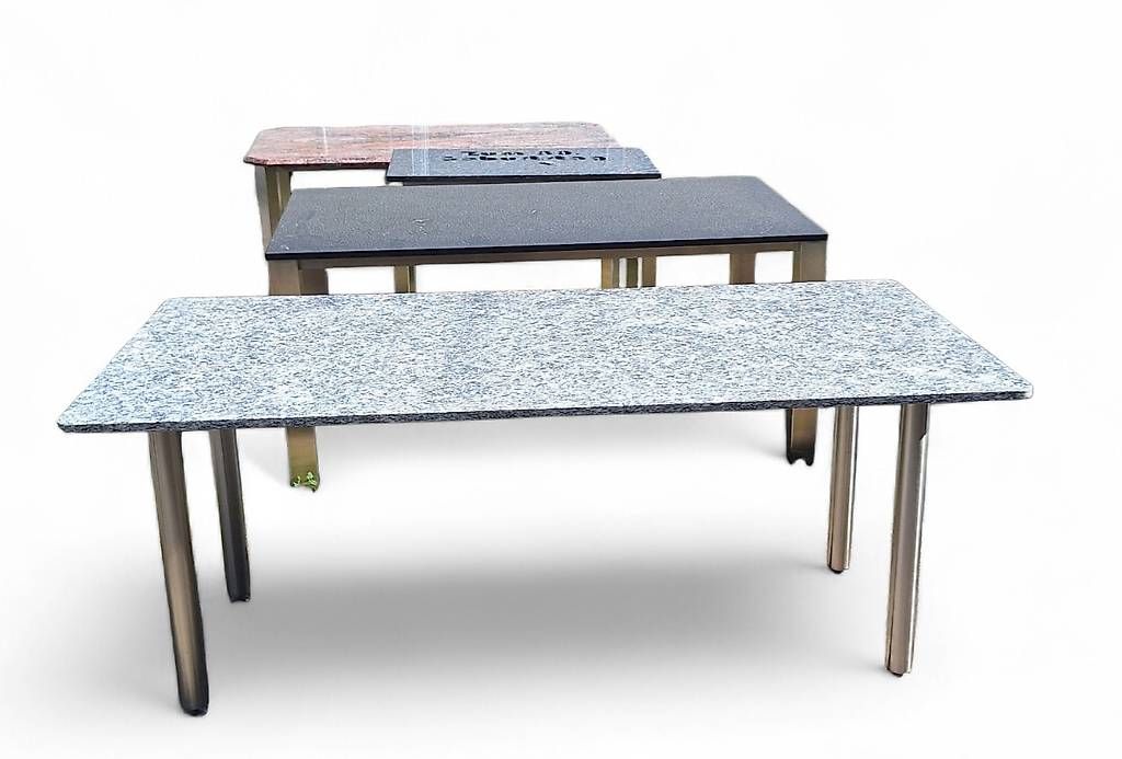 Tavoli: Granittisch mit Edelstahlgestell – Nuovo (secondo la descrizione) da Lyss venduto da Ursprung1