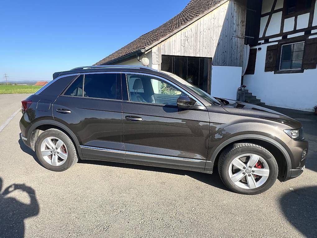 Automobili: VW T-Roc  – Usato da Rümlang venduto da VioletteGiraffe 1