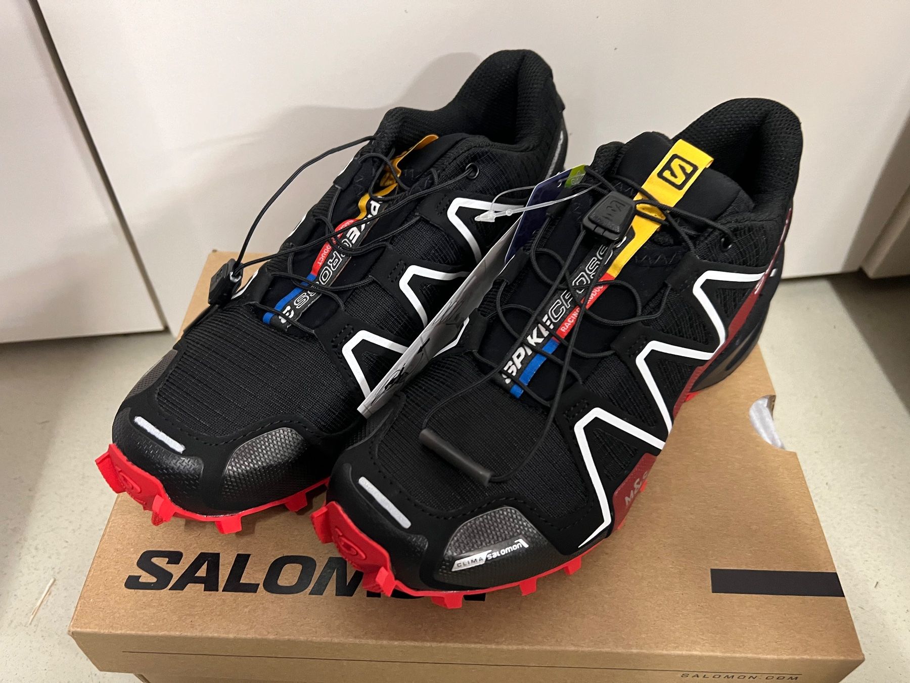 Salomon Scarpe da donna: Salomon Spike 38 – Nuovo e nell'imballaggio originale da Crans-Montana venduto da Boubou123 1