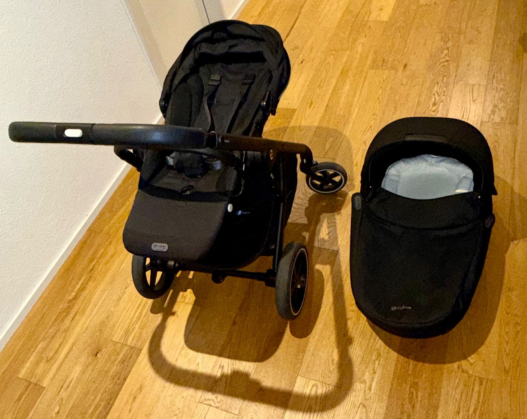Cybex Carrozzine: CYBEX BALIOS S LUX BUNDLE - MOON BLACK – Usato da Spreitenbach venduto da MentorZ. 3