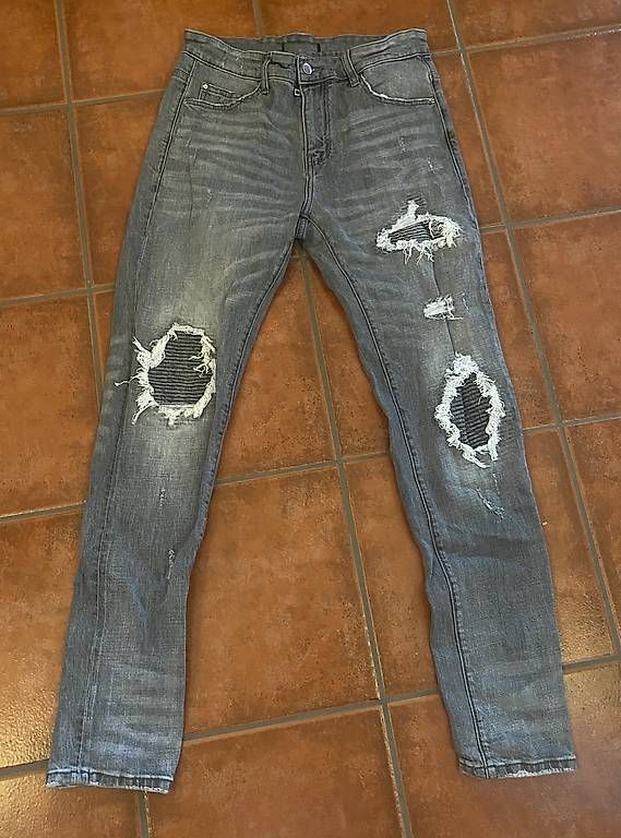 Jeans: Skinny Jeans Grigi 31 – Usato da bedigliora venduto da kabramakashowm