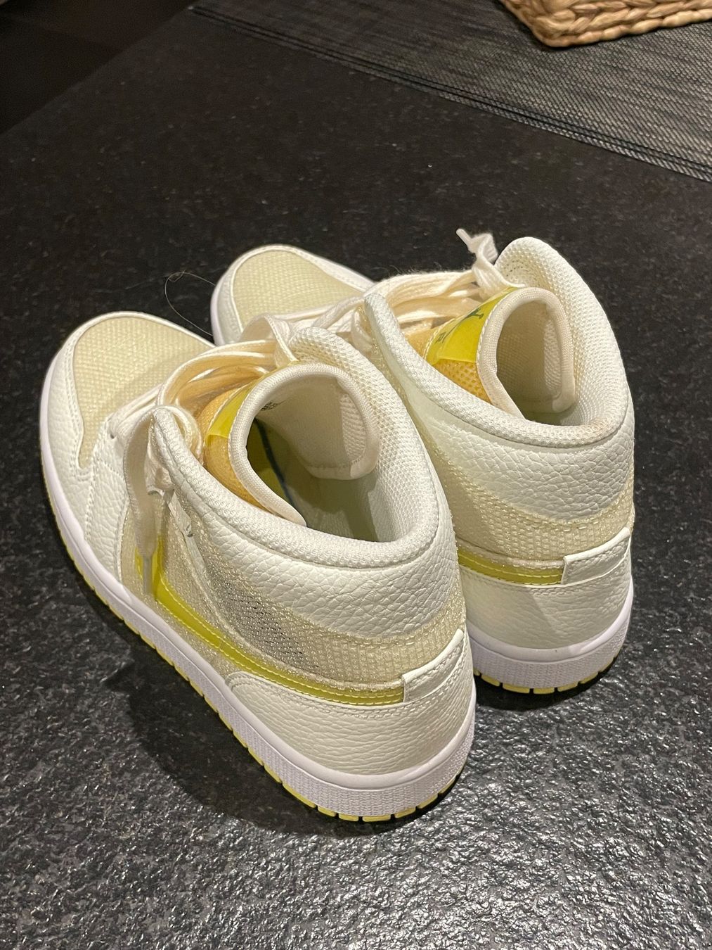 Jordan Scarpe da uomo: Jordan Air 1 Mid SE - lemon/white – Usato da Dübendorf venduto da ja-m 2