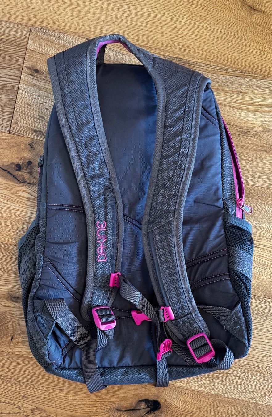 Dakine Rucksäcke: DAKINE Rucksack - grau/pink – Gebraucht aus Gams von sar_sx57 5