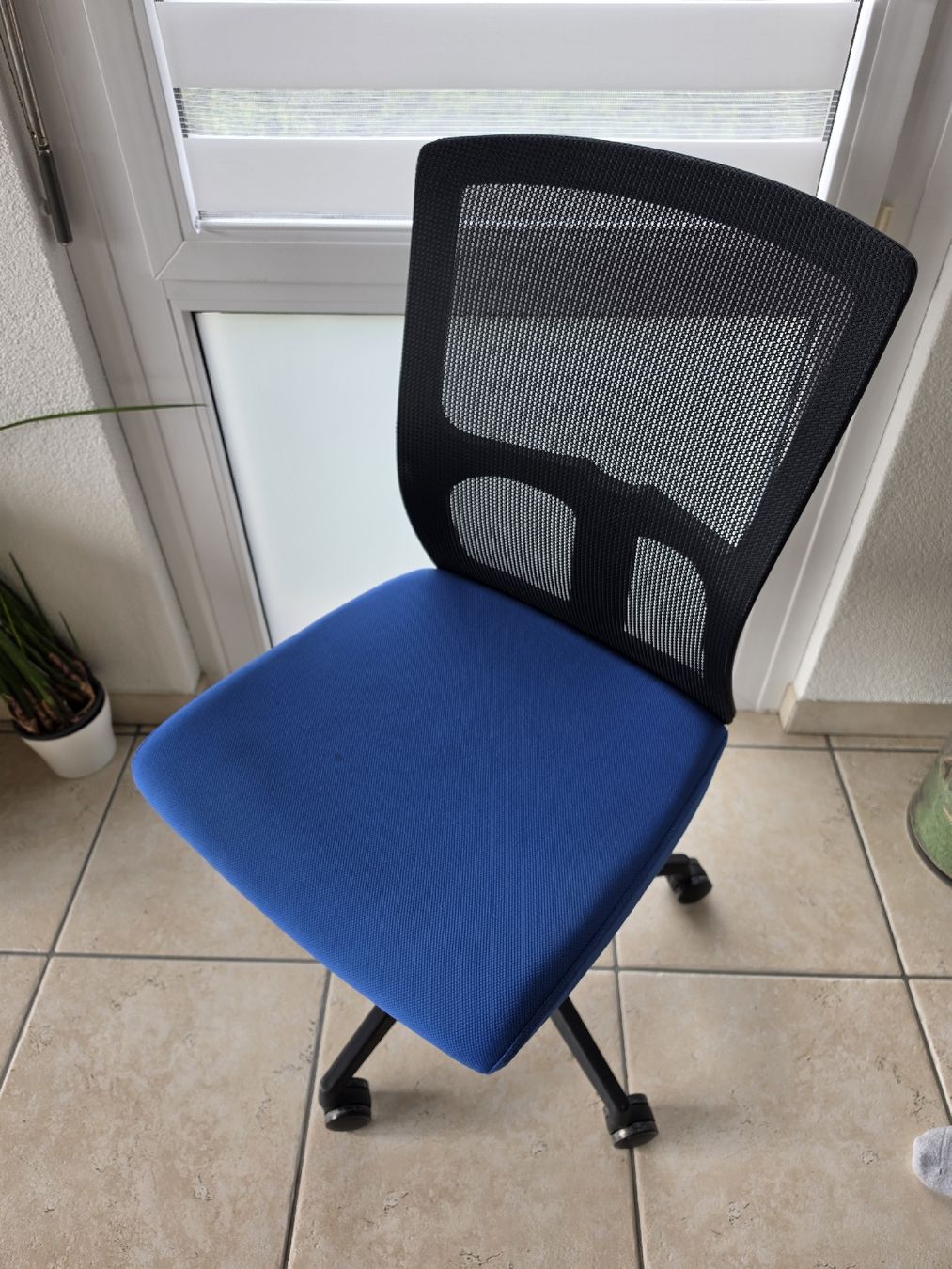 Stühle: Chaise de bureau pivotante à dossier avec accoudoirs – Gebraucht aus Peseux von Chrisha22