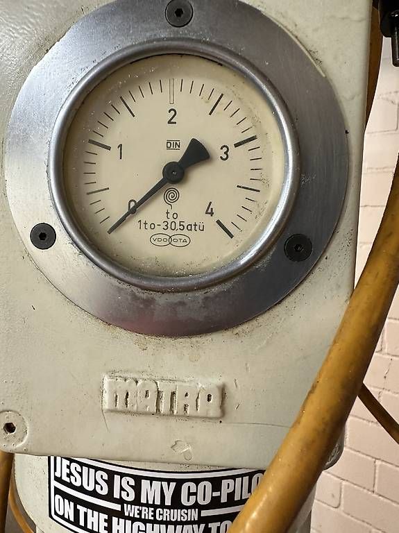 Tutte le macchine: MATRA 2t Presse,  gebraucht – Usato da Trübbach venduto da iwy_b65f 3