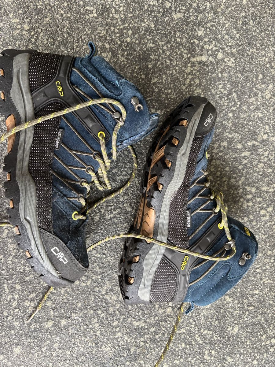 CMP Chaussures hommes: Wanderschuhe CMP blau Grösse 40 wasserdicht – D'occasion à Schattdorf par natakara 1