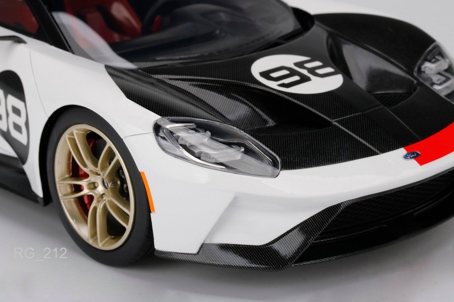 Modellini d'auto: Ford GT Heritage Edition 1:18 – Nuovo e nell'imballaggio originale da Ulisbach venduto da mironebraska 4
