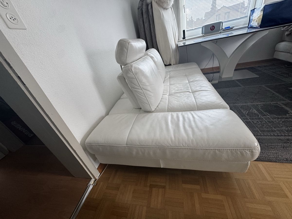 Sofas: Design Leder-Sofa / Bett-Sofa, cremeweiss (kleiner) – Gebraucht aus Romanshorn von Benjamin__R 1