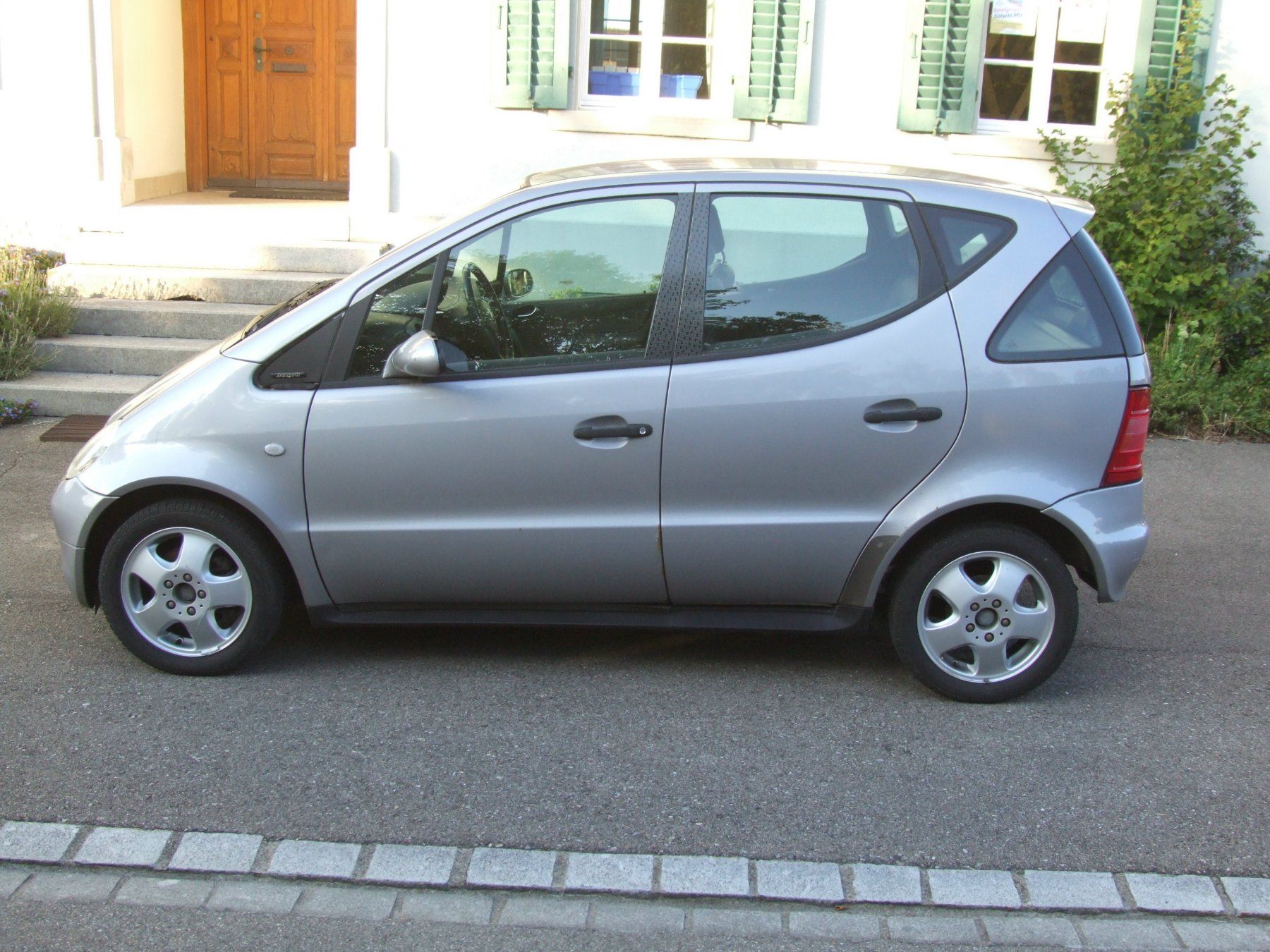Mercedes-Benz Automobili: Mercedes A 160 ab 1 CHF – Difettoso da Rheinklingen venduto da Hadatohada 1