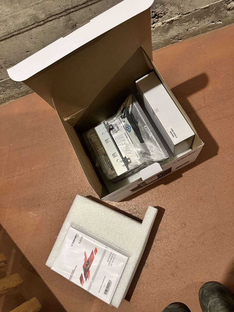 Zenec Lecteur multimedia & Streamer: Zenec Z-E3766 – Neuf avec emballage d'origine à Uetendorf par Elektrofritz 5