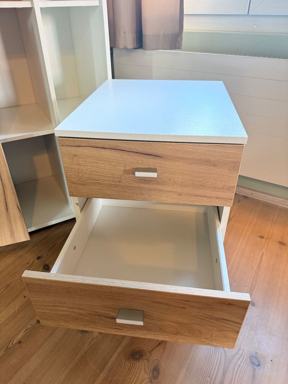 Bureaux: Kommode, Schreibtisch und Korpus (3er Set) – D'occasion à Wetzikon ZH par lua_ll6n 4