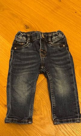 Baby Jeanshose Slim fit sehr weich Grösse 74