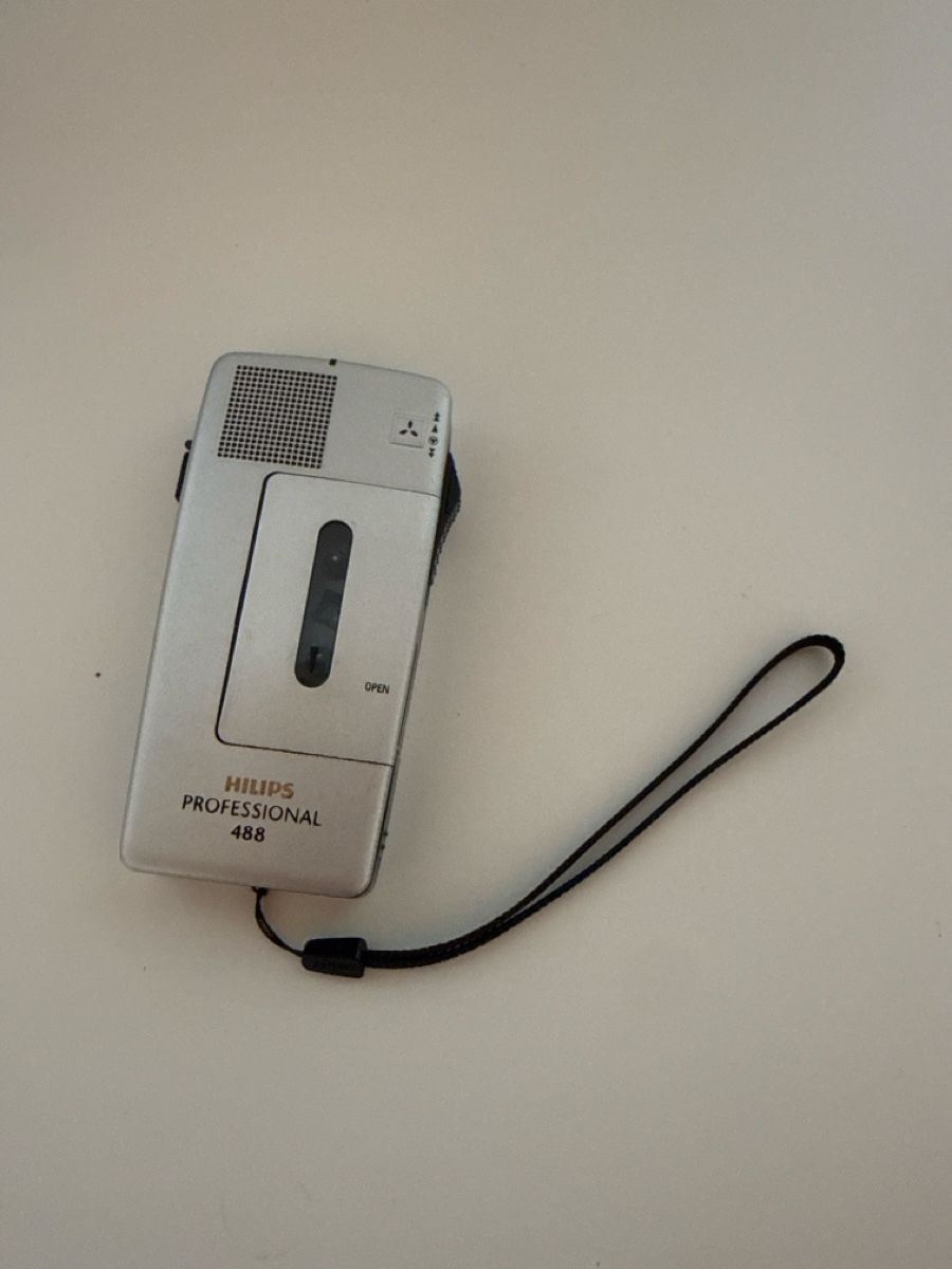 Philips Aufnahmegeräte: Diktiergerät Philips Professional 488 silber – Gebraucht aus Bettwiesen von Maori6