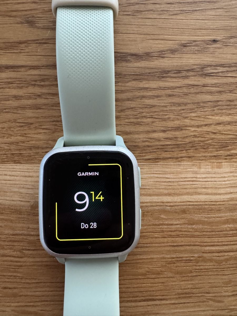 Garmin Smartwatch: Garmin VENU SQ2 (mit OVP) – Usato da Luzern venduto da Clyde28 1