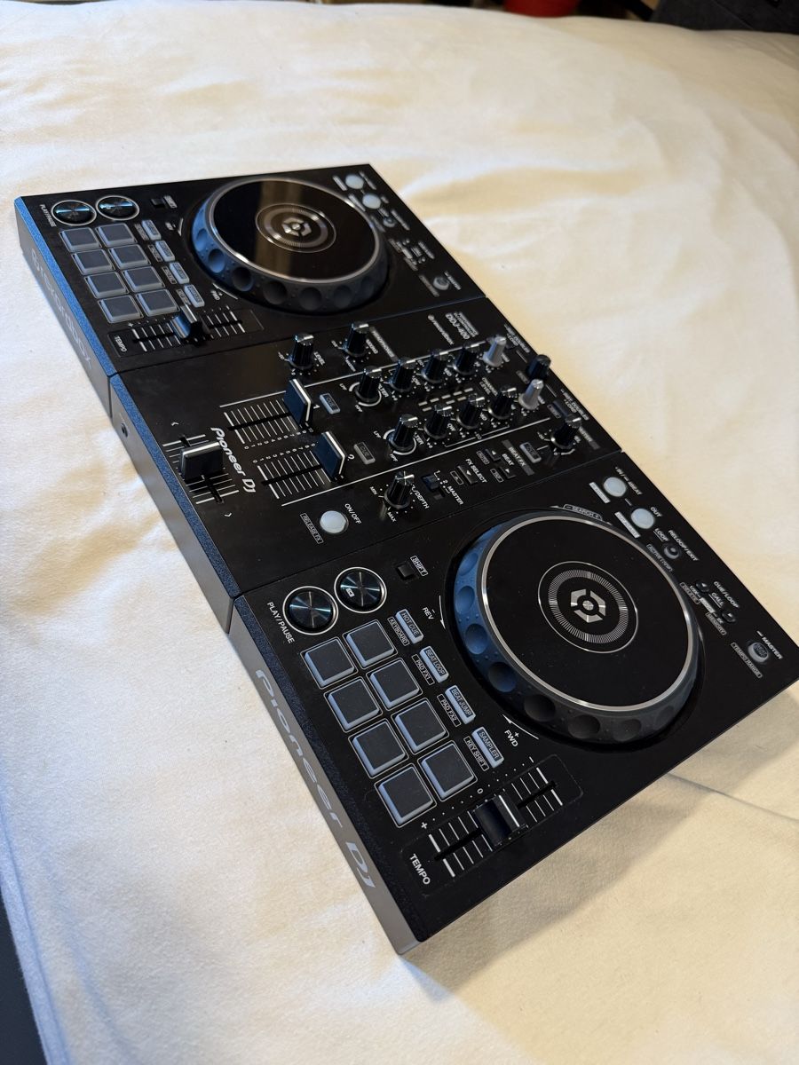 Pioneer Console di mixaggio: Pioneer DDJ-400 DJ Controller OVP neuwertig – Nuovo (secondo la descrizione) da Romanshorn venduto da H31s3nB3rg 3