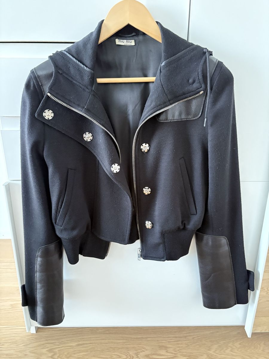 Miu Miu Vestes: Miu Miu black jacket  – D'occasion à St. Gallen par ott_f827