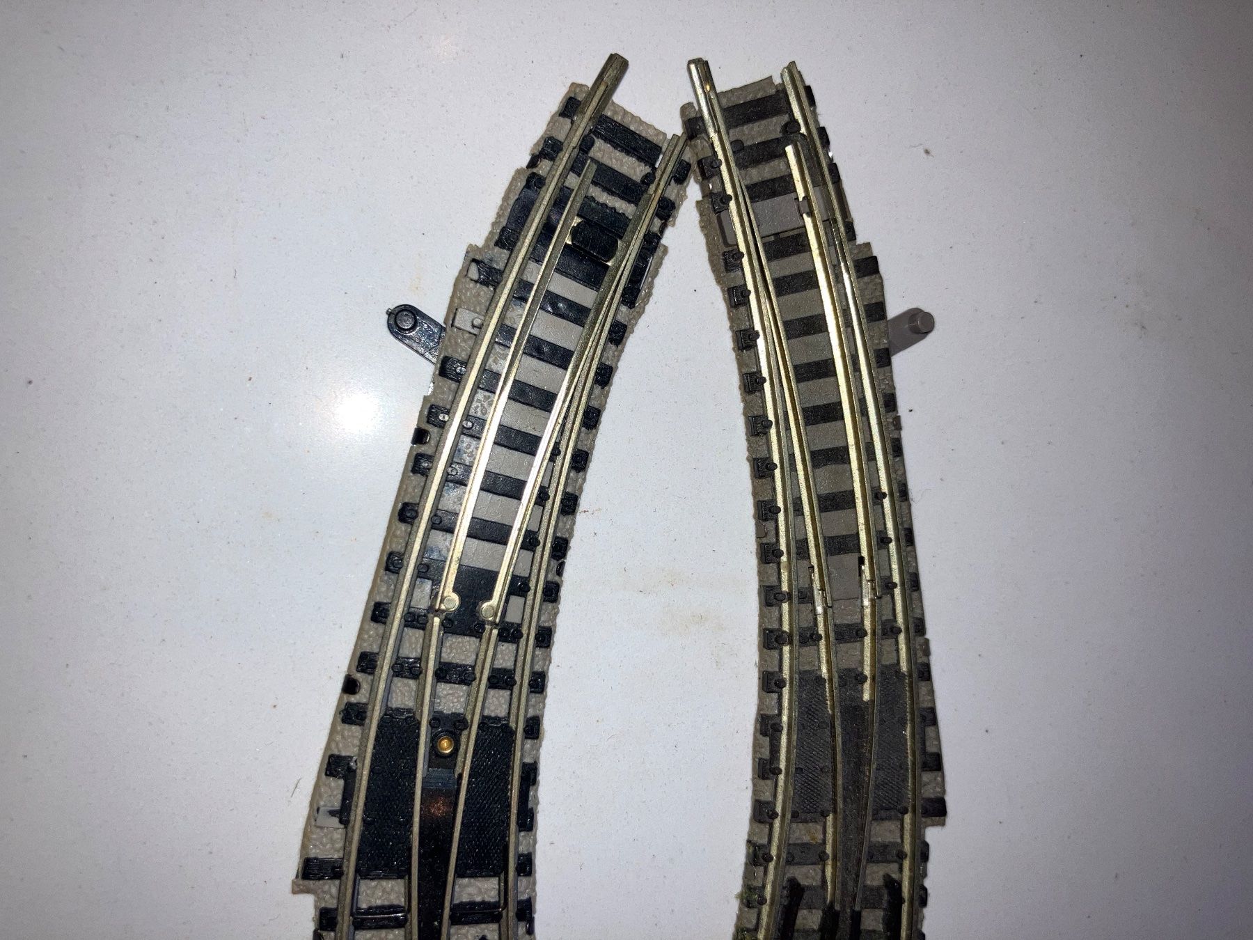 Fleischmann Modellini di ferrovie: (2) paire aiguillages courbes Fleischmann – Usato da Dompierre VD venduto da immorentes 2