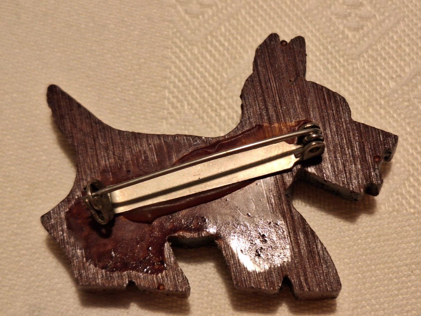 Spille & Fermagli: 2 Vintage Holzbroschen Scottish Terriers – Usato da Dornach venduto da majo8689 3