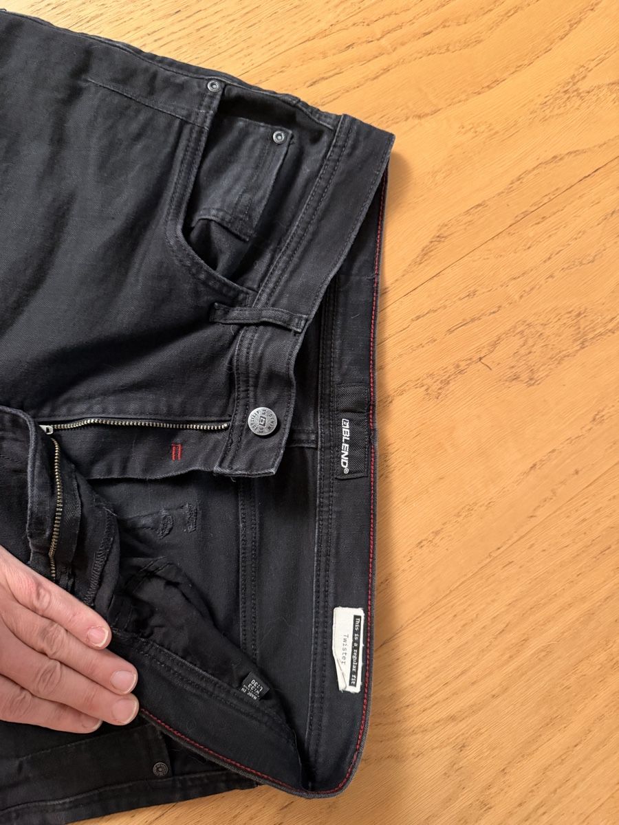 Jeans: Blend Herren Jeans Regular Fit schwarz Grösse 33/30 – Usato da Hünenberg venduto da Paddels 4