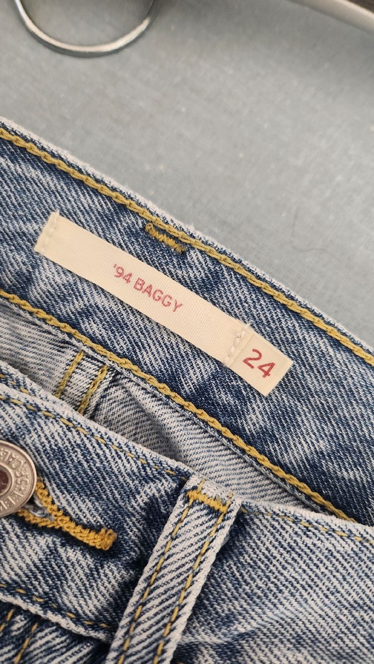 Levi's Jeans: Levi's Jeans "94 Baggy" Gr. 24 – Usato da Hedingen venduto da sabdav7 2