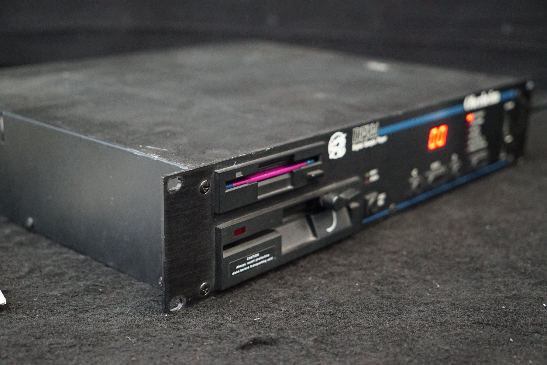 Oberheim Electronics Musikinstrumente: Oberheim DPX-1 8-Voice Digital Sample Player viele Disketten – Gebraucht aus Ortschwaben von Musictrade 6