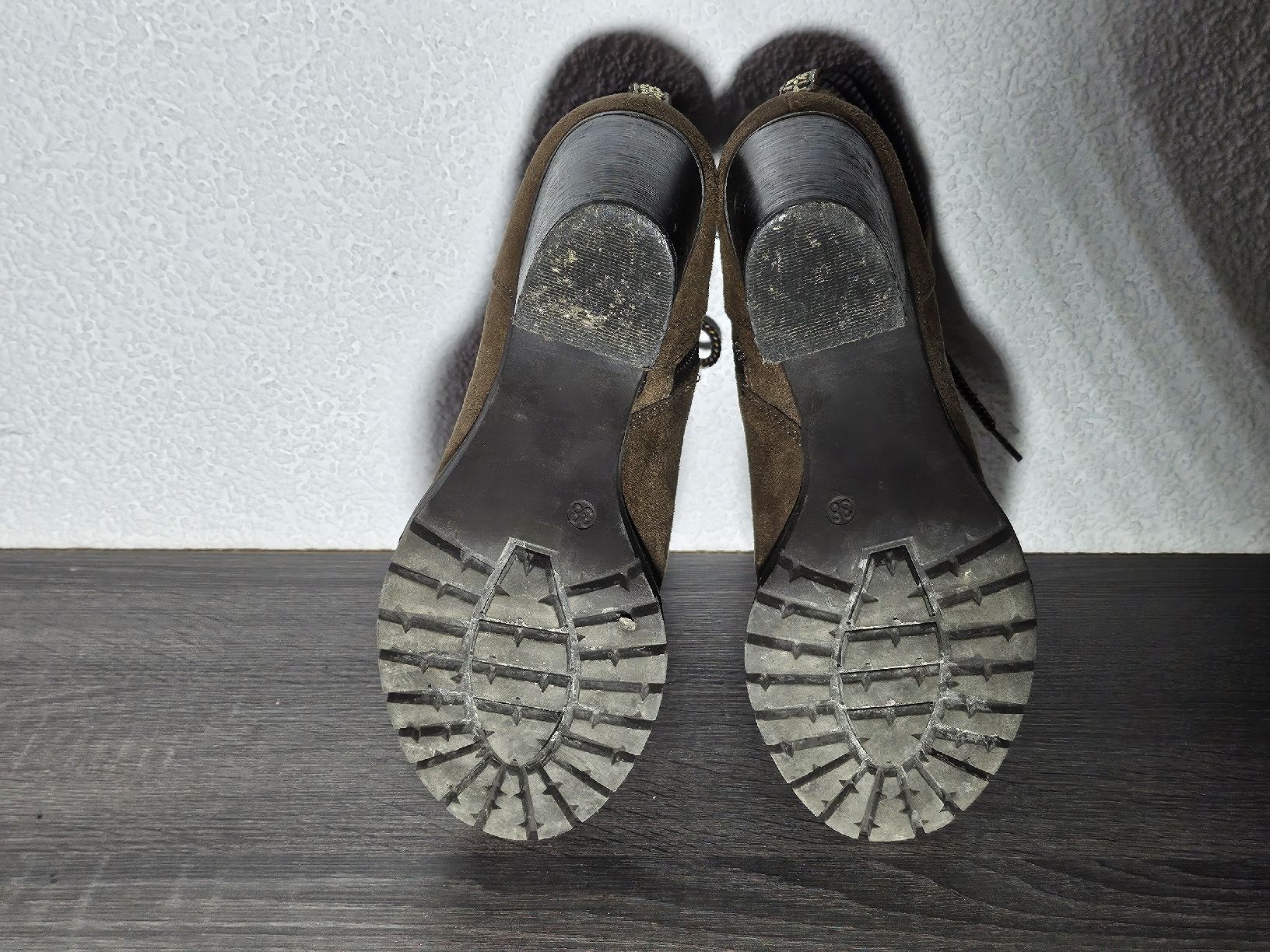Graceland Scarpe da donna: Herbstliche Damen Stiefeletten Gr. 38 – Usato da Bettlach venduto da Anschyellie 3