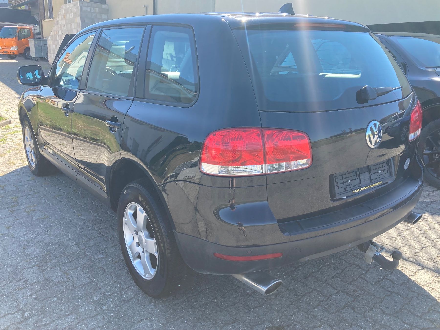 VW Autos: VW Touareg 3.0 TDI – Gebraucht aus Messen von Auktion-85 3