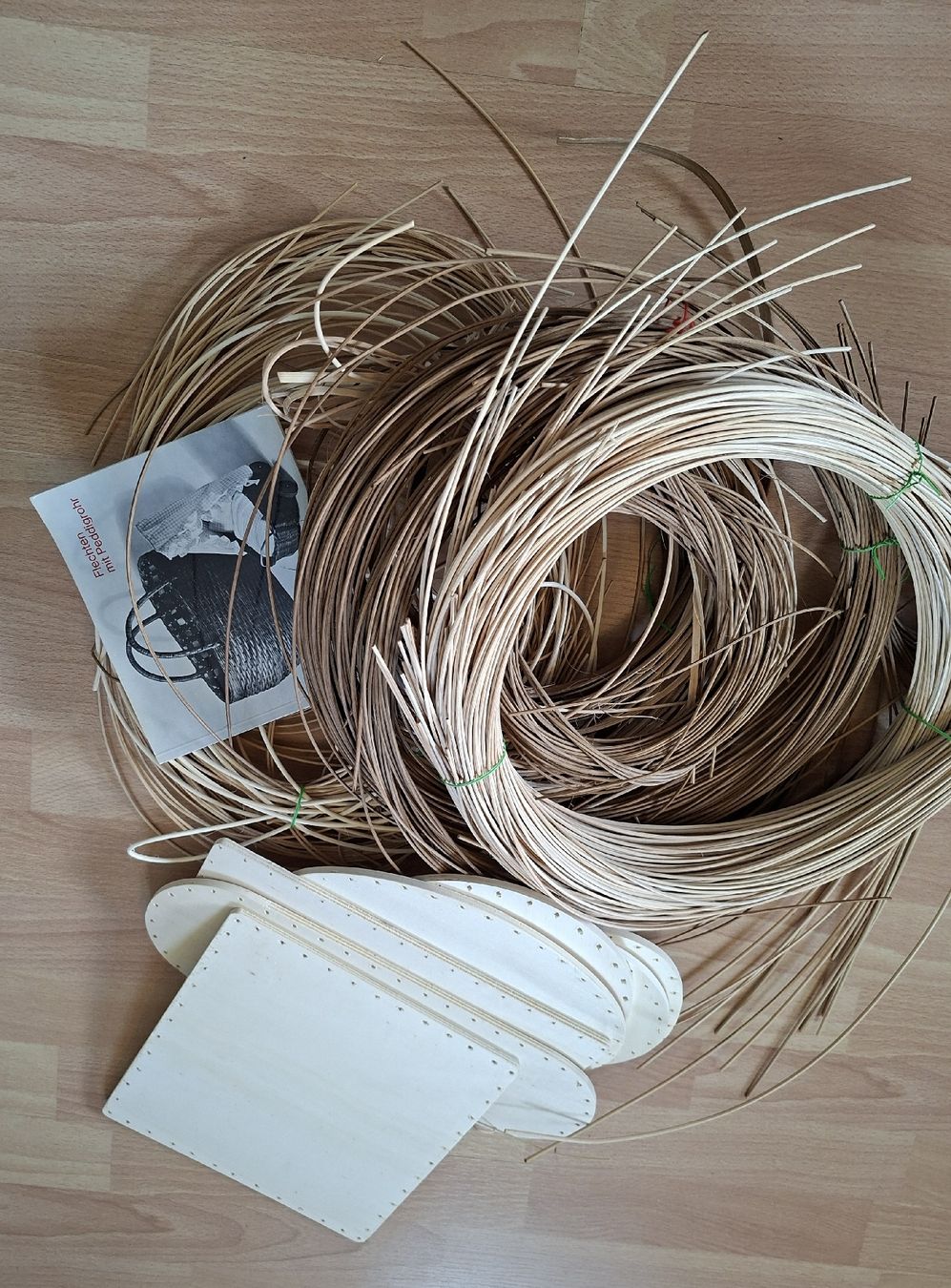 Kit bricolage: "PEDDINGROHR" Flechten mit Peddigrohr – Usato da Ipsach venduto da jpbo 1