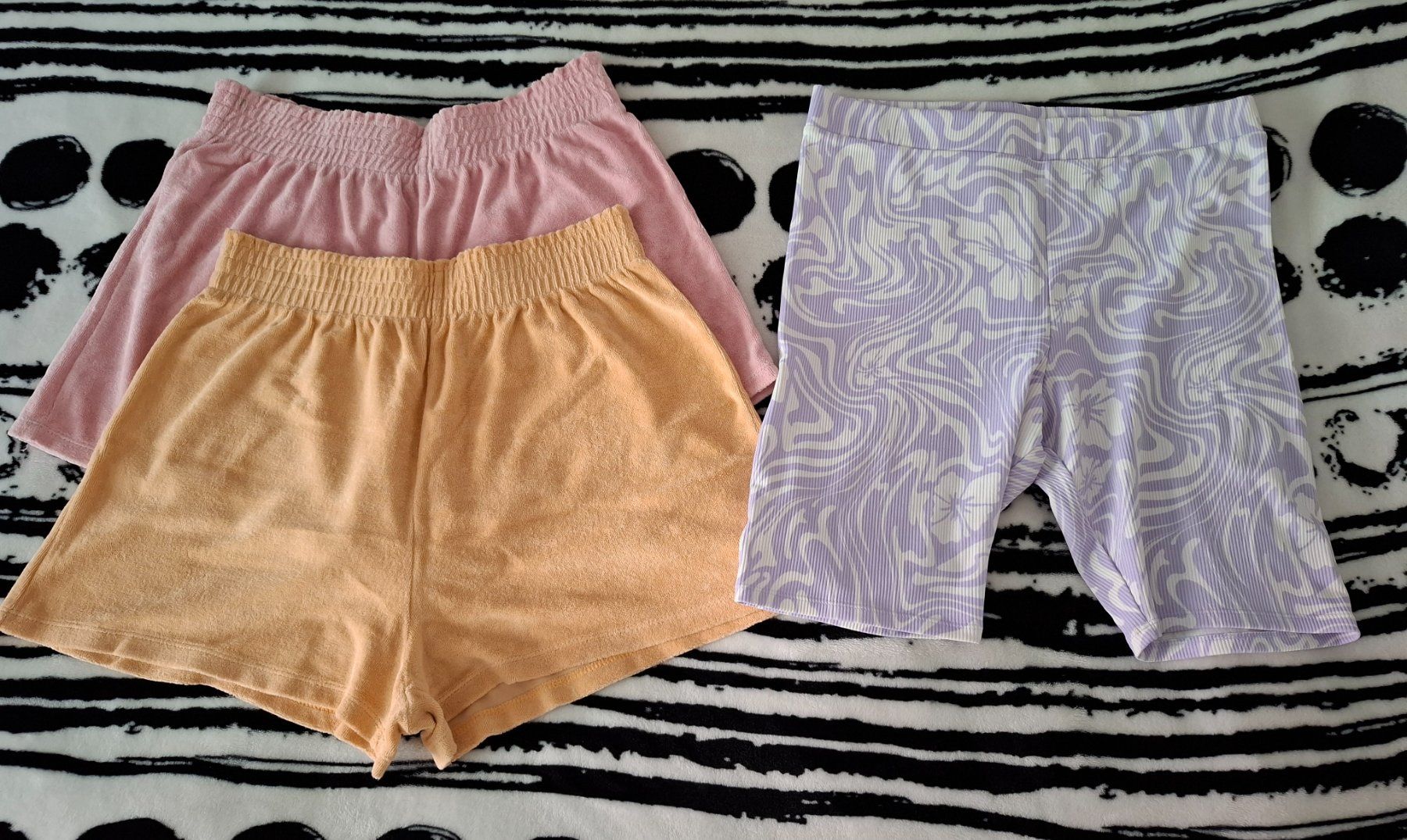 H&M Pantaloni: 3x Kurze Hosen gr.M – Usato da Oberurnen venduto da rotty80