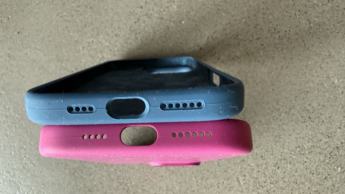 Apple Cover & Protezioni schermo: Cover Silikon iPhone 16 Pro Max – Usato da Luzern venduto da mar_x96f 5