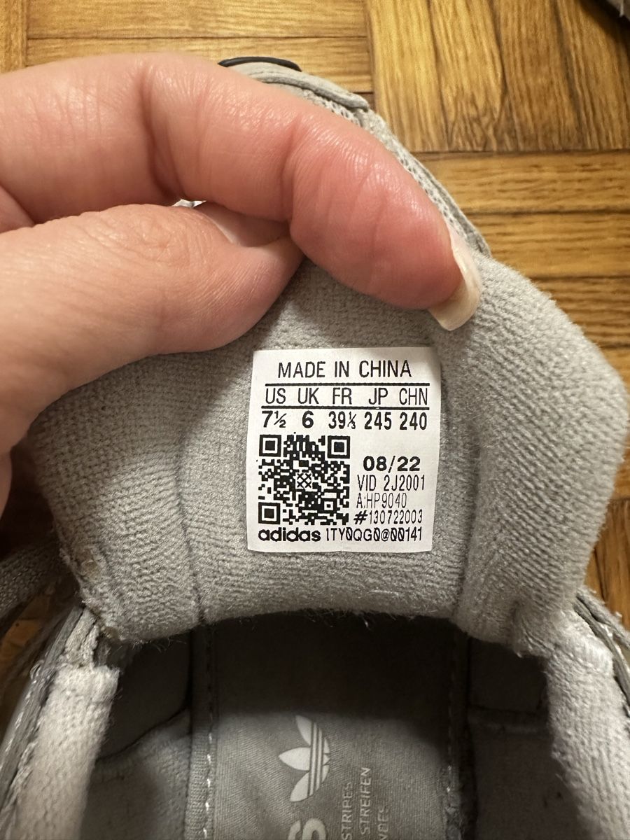 Adidas Scarpe da donna: Adidas Astir Sneakers  – Usato da Dübendorf venduto da din_dl9l 3