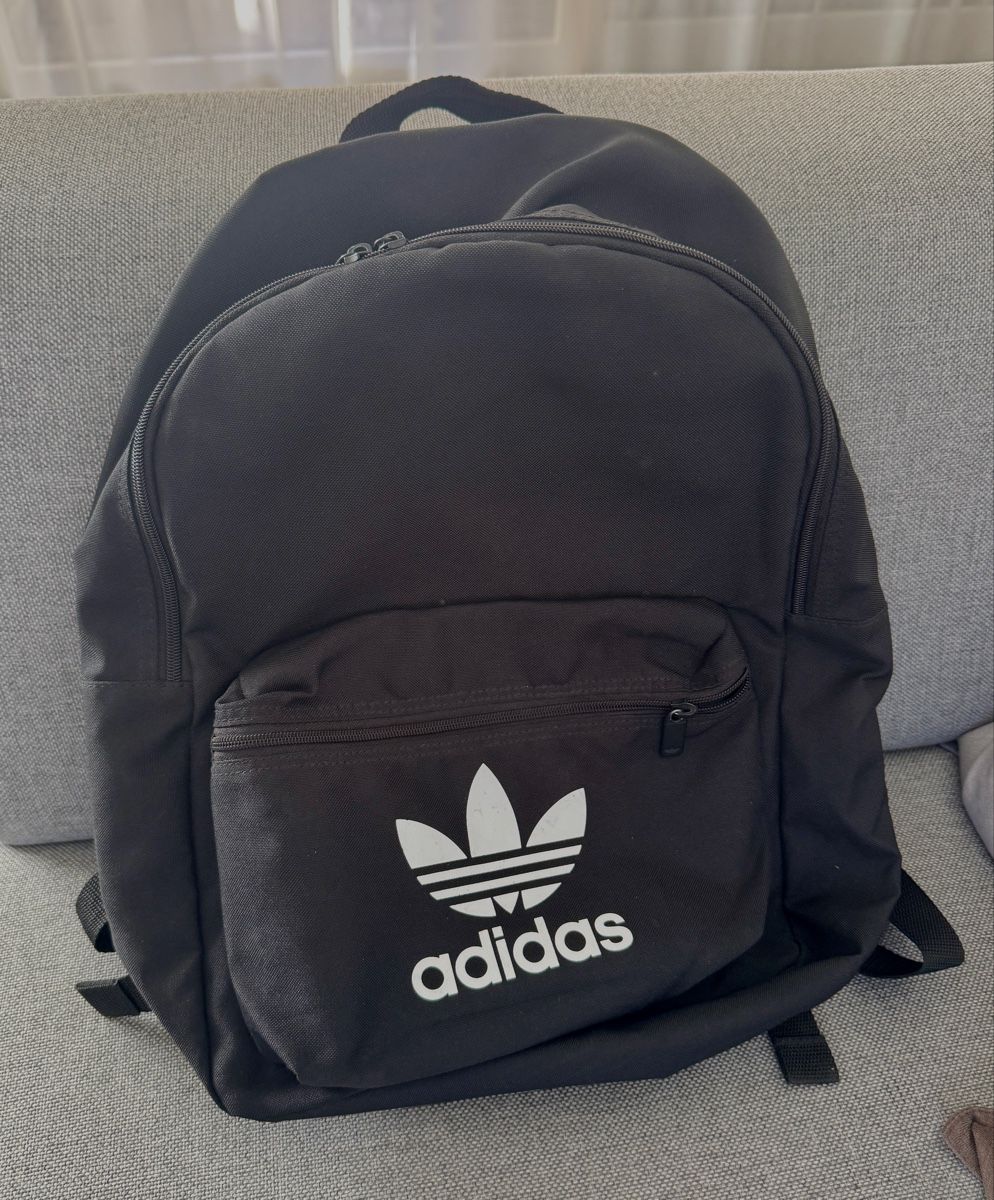 Adidas Sacs à dos: Rucksack Adidas – D'occasion à Balzers par Lorena-H