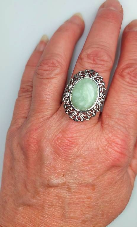 Ringe: Ring Silber mit grüner Jade – Gebraucht aus Stans von wer_fd5f 1
